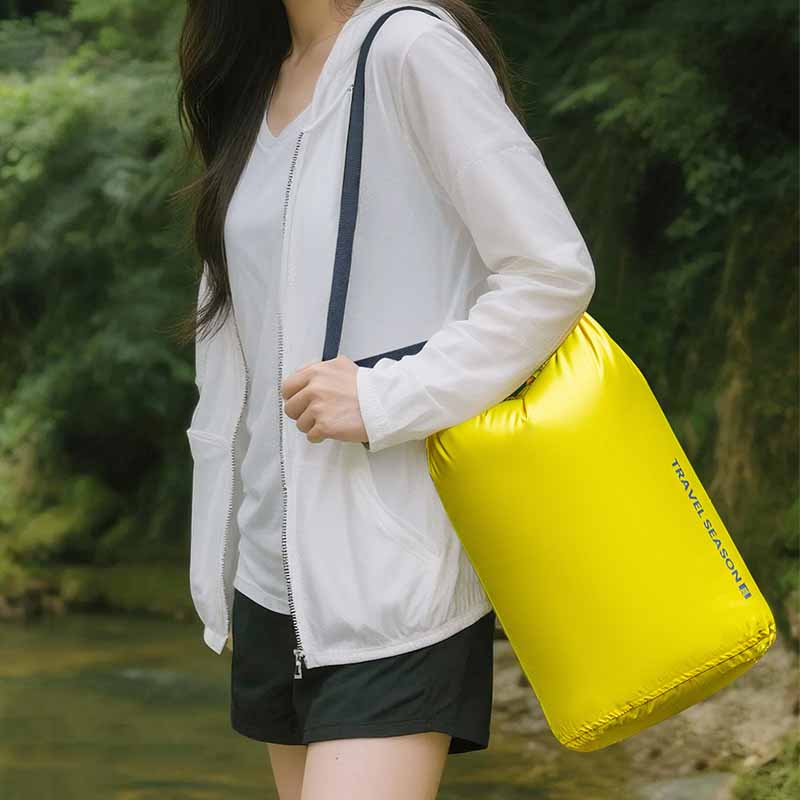 حقيبة جافة مقاومة للماء بسعة 5 - مراجعة Fishing Kayak Storage Bag وسعره